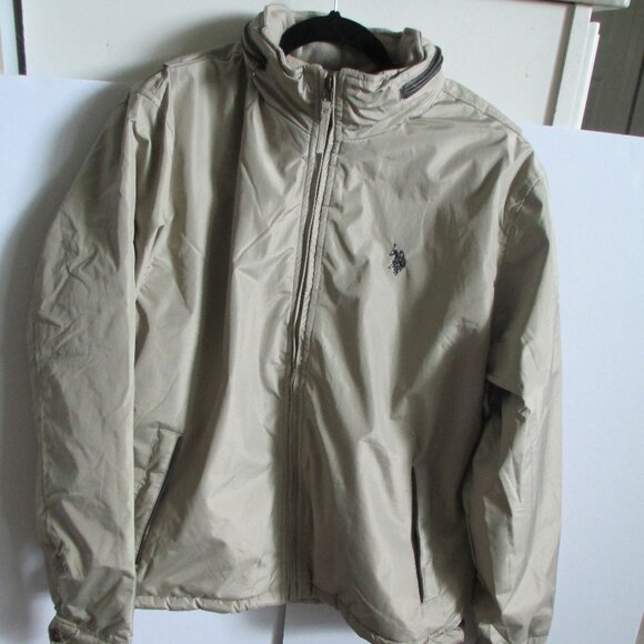 US Polo ASSN Size M Men Jacket Tan Beige Full Zip Lined Rain Coat Windbreaker - Picture 2 of 12